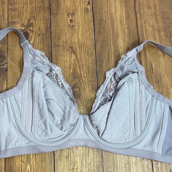 Triumph amourette underwire bra size C75 unlined beige lace - Picture 3 of 7